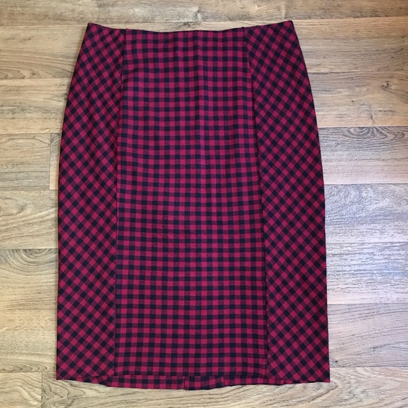 SOLD! ⚡️J. Jill Red Plaid Skirt Knee Ponte Skirt - Picture 2 of 8